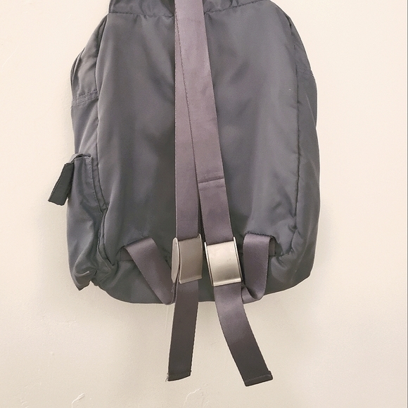 Kenneth Cole Reaction Gray Blue Spacey Y2K Mini Backpack - Picture 7 of 15